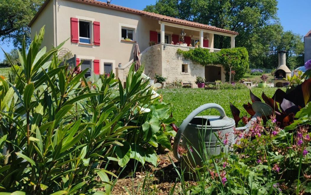 Le Colombie Gouleme Bed & Breakfast Concores ภายนอก รูปภาพ